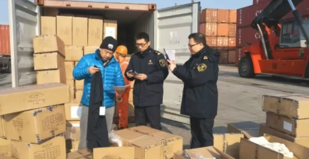 On-site inspection at the port